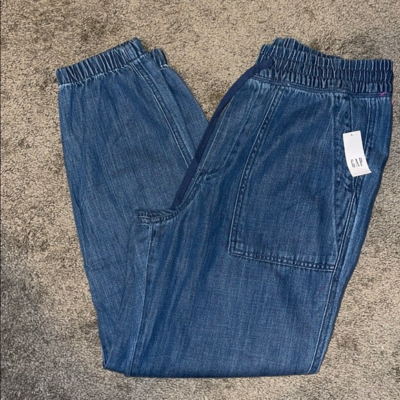 GAP Pants - NWT Gap Utility Joggers